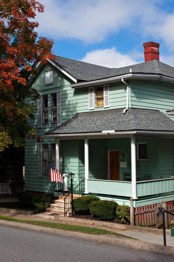 The Guest House Inn On Courthouse Square Hinton エクステリア 写真