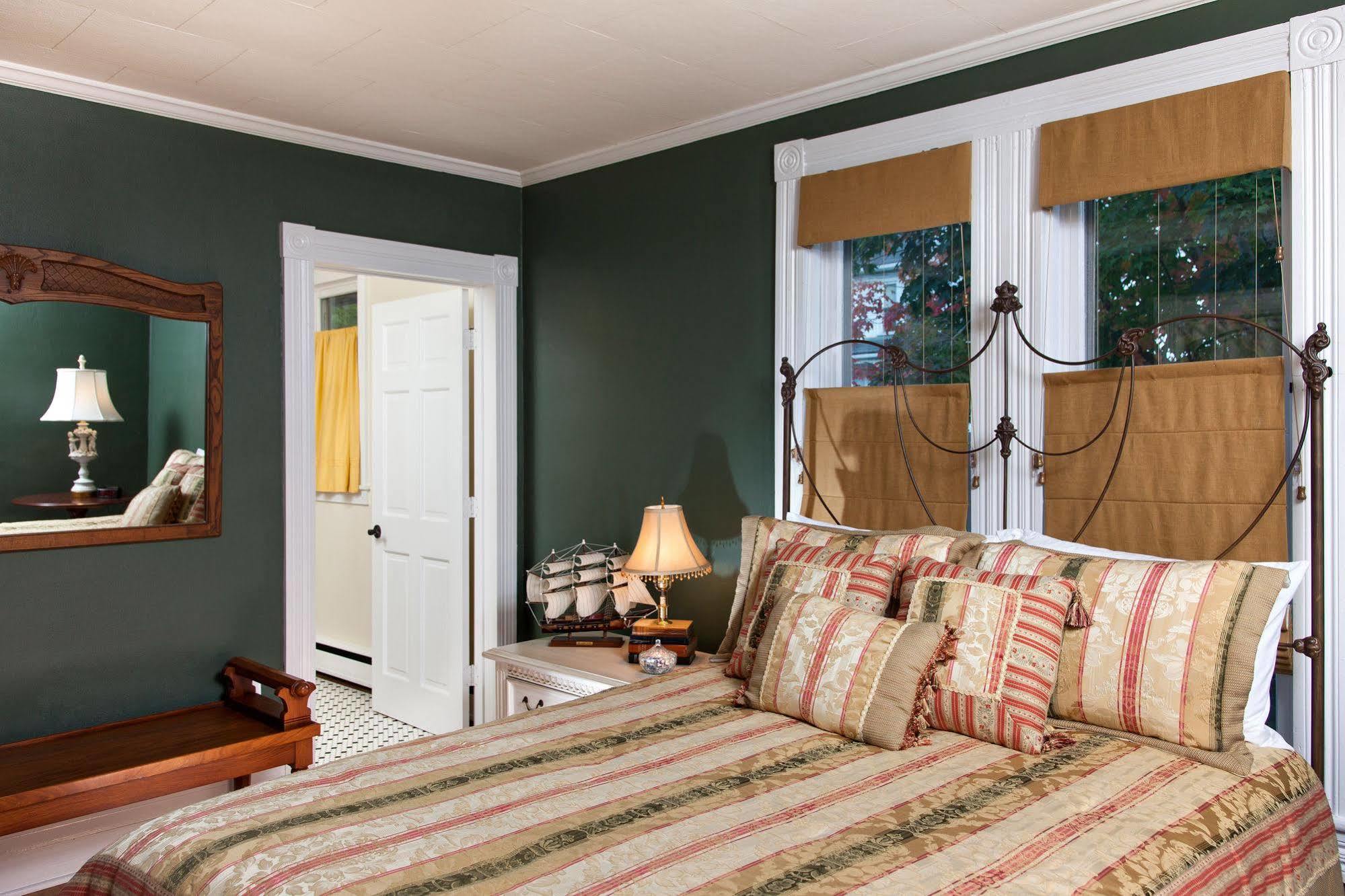 The Guest House Inn On Courthouse Square Hinton エクステリア 写真